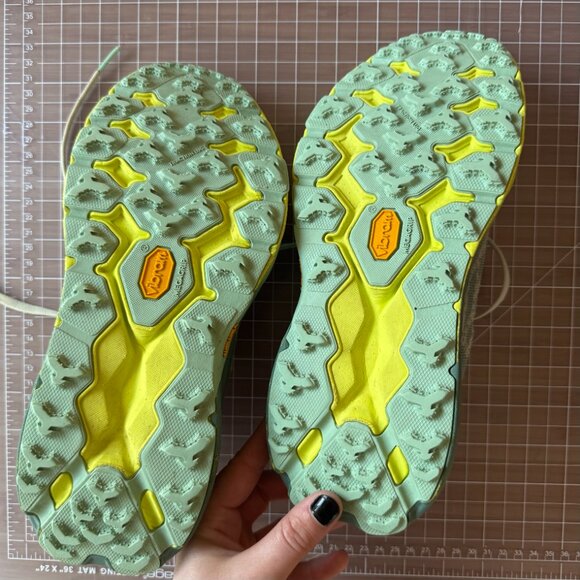 HOKA Speedgoat 5 - Women's 8 - Picture 2 of 8